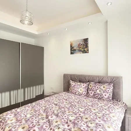 Daire Yekta Trade Center Alanya